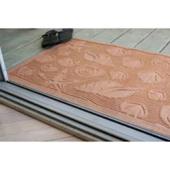 1'9" X 2'9" Seashells Indoor/Outdoor Doormat Sand - Entryways