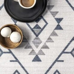 NuLOOM Evalyn Southwestern Machine Washable Area Rug -Home Decor Store GUEST 68a43c8e bed9 4570 aa2d 3282ba60784a