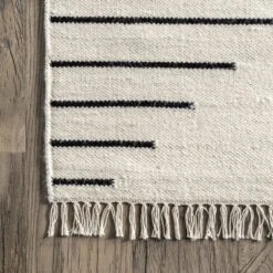 NuLOOM Delora Bohemian Wool Blend Tasseled Area Rug -Home Decor Store GUEST 865ec371 d8e1 498b 889f 315b43a29a3f