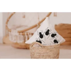 16"x16" Spider Wreath Print Square Throw Pillow White - E By Design -Home Decor Store GUEST 8ae239b4 db82 4e07 904d 3aa0a5ae59a1