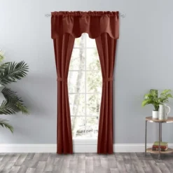 Ellis Curtain Lisa Solid Color Poly Cotton Duck Fabric Lined Scallop Valance 58" X 15" Red