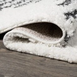 Elm Diamond Stripe Geometric Shag Indoor Area Rug - JONATHAN Y 19 Elm Diamond Stripe Geometric Shag Indoor Area Rug - JONATHAN Y -Home Decor Store GUEST bd16acaf 2903 4776 9351 c7e7bd545981