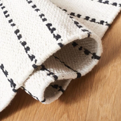 Kilim KLM706 Hand Woven Area Rug - Safavieh 6 Kilim KLM706 Hand Woven Area Rug - Safavieh - Image 4