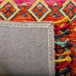 Doris Geometric Tufted Area Rug - Safavieh -Home Decor Store GUEST ef8c9228 d0dd 4354 b86b 3f646197ae66