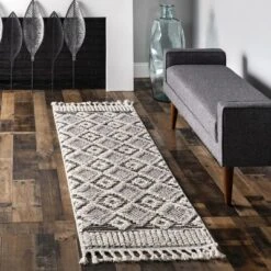 NuLOOM Journey Shaggy Checkered Tiles Tassel Area Rug