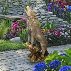 Design Toscano Howling Lone Wolf Garden Statue - Gray